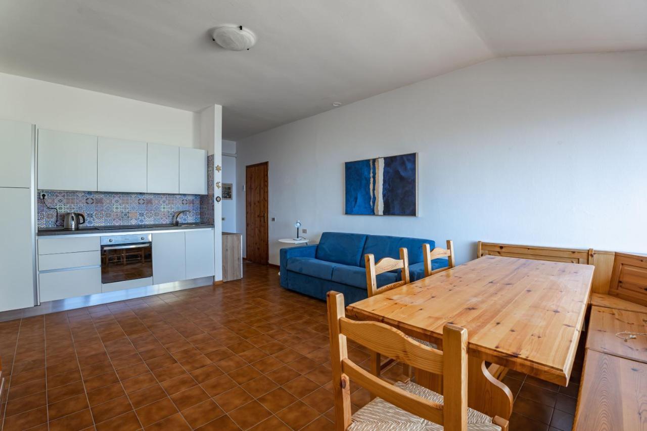 L&M Apartments - Pool - By Host4U Muscoline Extérieur photo